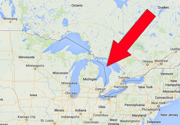 Верхнее местоположение. Озеро Баскунчак на карте. Озеро Баскунчак на физической карте полушарий. Озеро Онтарио местоположение. Озеро Онтарио на карте полушарий.